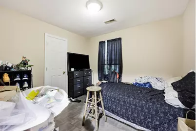 22-24 Sorrento St, Springfield, MA 01108 - Photo 10