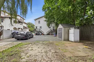 22-24 Sorrento St, Springfield, MA 01108 - Photo 26