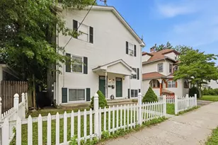 22-24 Sorrento St, Springfield, MA 01108 - Photo 4