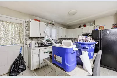 22-24 Sorrento St, Springfield, MA 01108 - Photo 6