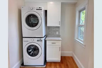 29 Sylvan St #2, Malden, MA 01248 - Photo 4