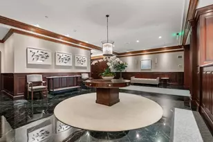 390 Commonwealth Ave, Boston, MA 02215 - Photo 16