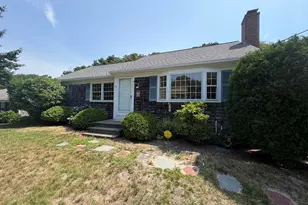 96 Pawkannawkut Dr, Yarmouth, MA 02664 - Photo 4