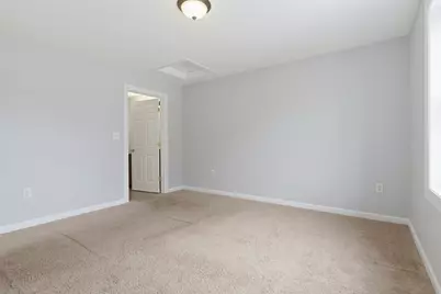 70 Swan Ave, Worcester, MA 01602 - Photo 16