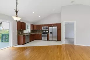 70 Swan Ave, Worcester, MA 01602 - Photo 8