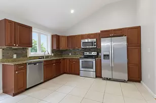 70 Swan Ave, Worcester, MA 01602 - Photo 6