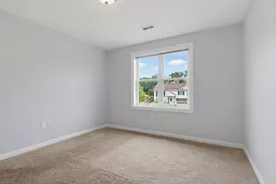 70 Swan Ave, Worcester, MA 01602 - Photo 24