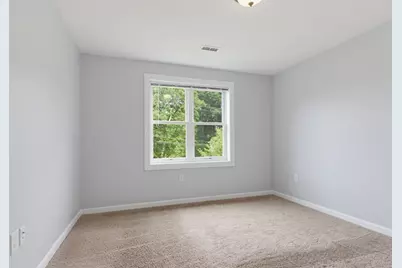 70 Swan Ave, Worcester, MA 01602 - Photo 20