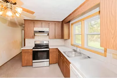50 Juniper Ln, Framingham, MA 01701 - Photo 6