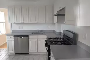 8 Pearl, Medford, MA 02155 - Photo 2