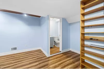 15 Malloy St, Medway, MA 02053 - Photo 30