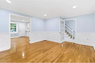 15 Malloy St, Medway, MA 02053 - Photo 8