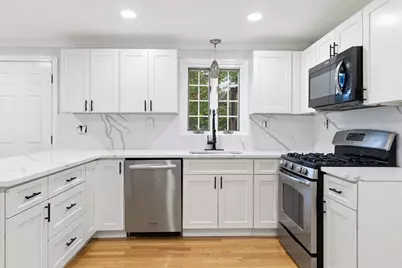 15 Malloy St, Medway, MA 02053 - Photo 16