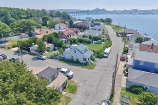 24 Ripley St, Somerset, MA 02725 - Photo 6