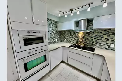 57 Broadlawn Park #16, Boston, MA 02467 - Photo 4