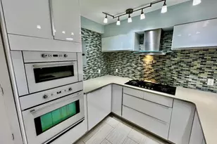 57 Broadlawn Park, Boston, MA 02467 - Photo 4