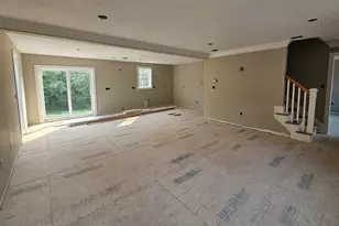 43 N Main St, Freetown, MA 02702 - Photo 10