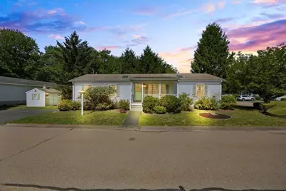 31 Fieldwood Dr, Bridgewater, MA 02324 - Photo 4