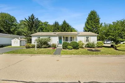 31 Fieldwood Dr, Bridgewater, MA 02324 - Photo 2