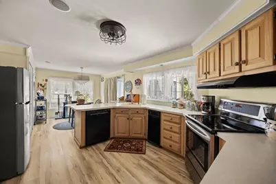 31 Fieldwood Dr, Bridgewater, MA 02324 - Photo 14