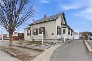 215 Kenyon Ave, Pawtucket, RI 02861 - Photo 1