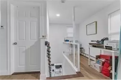 215 Kenyon Ave, Pawtucket, RI 02861 - Photo 16