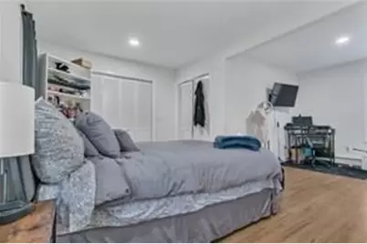 215 Kenyon Ave, Pawtucket, RI 02861 - Photo 22