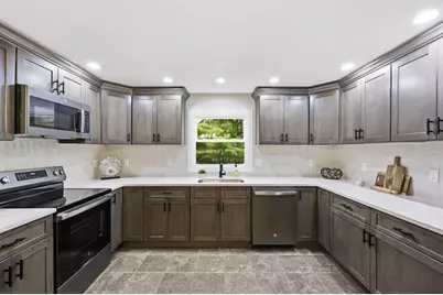 25 Norma St, Palmer, MA 01069 - Photo 6