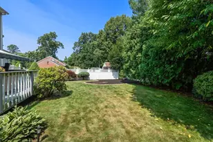 44 Fallston St, Springfield, MA 01119 - Photo 36