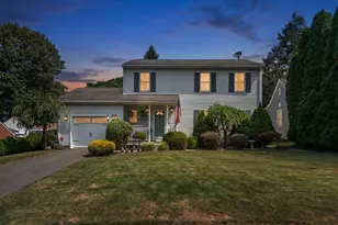 44 Fallston St, Springfield, MA 01119 - Photo 2