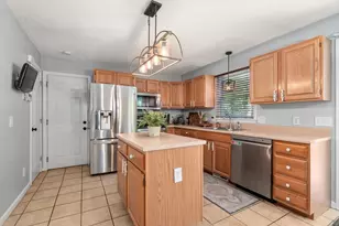 44 Fallston St, Springfield, MA 01119 - Photo 6