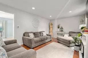 44 Fallston St, Springfield, MA 01119 - Photo 14