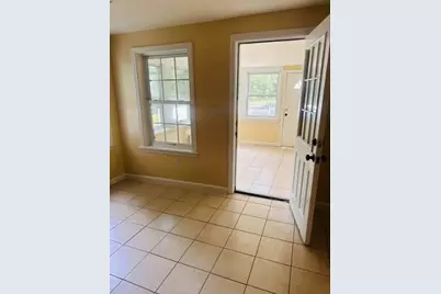 733 Pleasant St #1, Leicester, MA 01524 - Photo 10