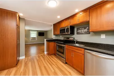 39 Harkins St, Clinton, MA 01510 - Photo 10