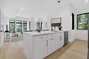 15 Clyde St, Somerville, MA 02145 - Photo 4
