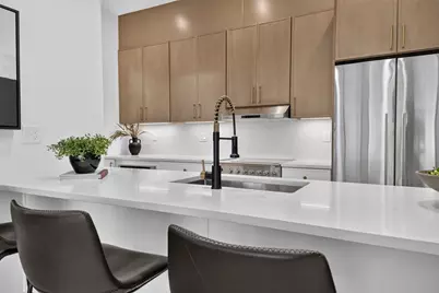 15 Clyde St #D, Somerville, MA 02145 - Photo 2