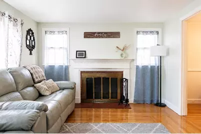 83 Harman Avenue, Seekonk, MA 02771 - Photo 2