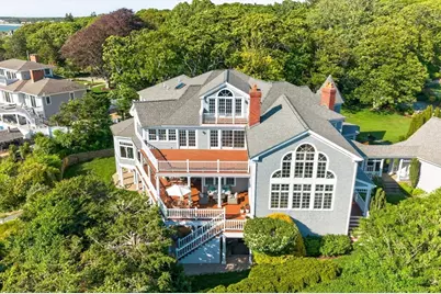 39 Naushon S, Falmouth, MA 02540 - Photo 2
