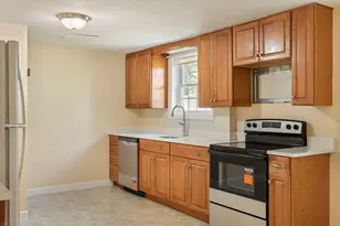 15 Walnut St, Needham, MA 02492 - Photo 6