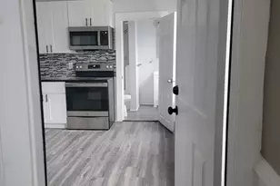 13 Regent Ave, Providence, RI 02908 - Photo 6