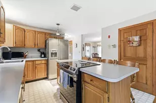 71 Harvey St, Taunton, MA 02780 - Photo 6