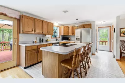 71 Harvey St, Taunton, MA 02780 - Photo 4