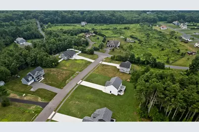 11 Woodland Lane, Belchertown, MA 01007 - Photo 8