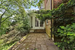 25 Hundreds Cir, Wellesley, MA 02481 - Photo 16