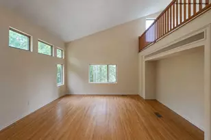 11 Robert Dr, Holyoke, MA 01040 - Photo 4