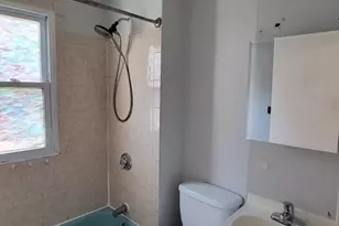 10 Rockdale Ave, Lowell, MA 01854 - Photo 8
