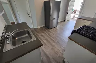 10 Rockdale Ave, Lowell, MA 01854 - Photo 6