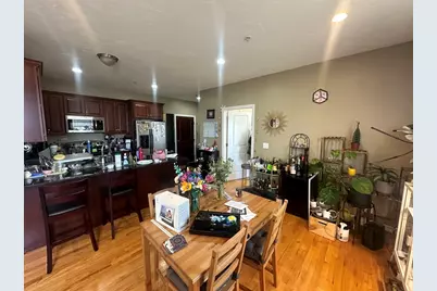 100 Fellsway West #402, Somerville, MA 02145 - Photo 4