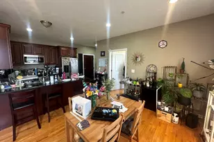100 Fellsway W, Somerville, MA 02145 - Photo 4