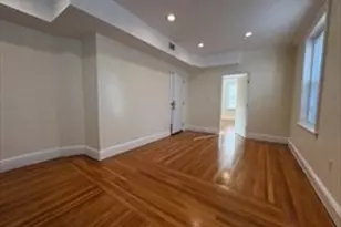 73 Thatcher St, Brookline, MA 02446 - Photo 6